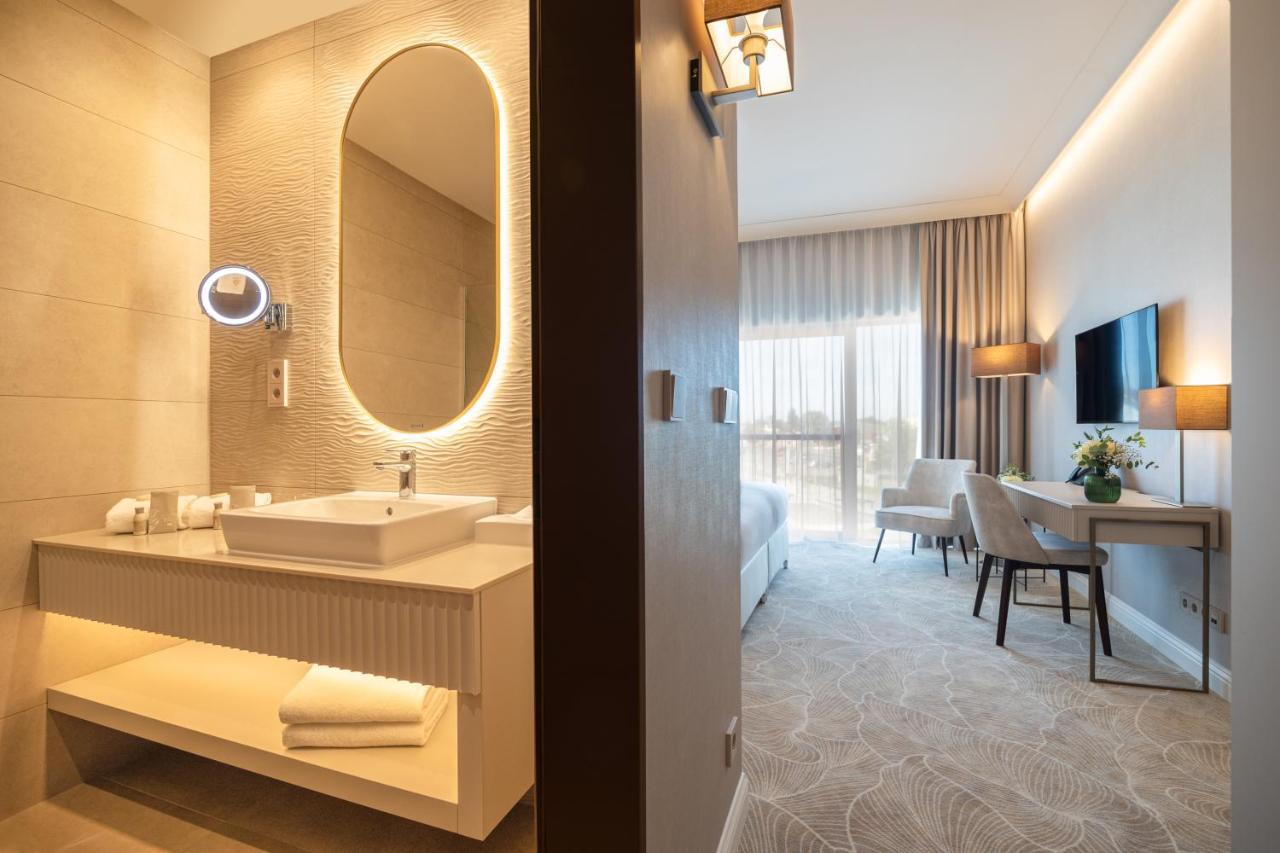 Hotel Gerardus แซแก็ด ภายนอก รูปภาพ