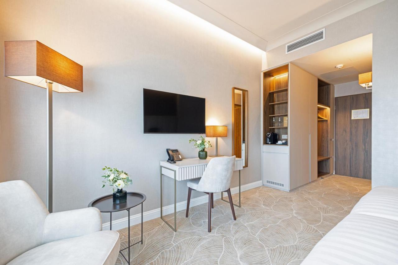 Hotel Gerardus แซแก็ด ภายนอก รูปภาพ